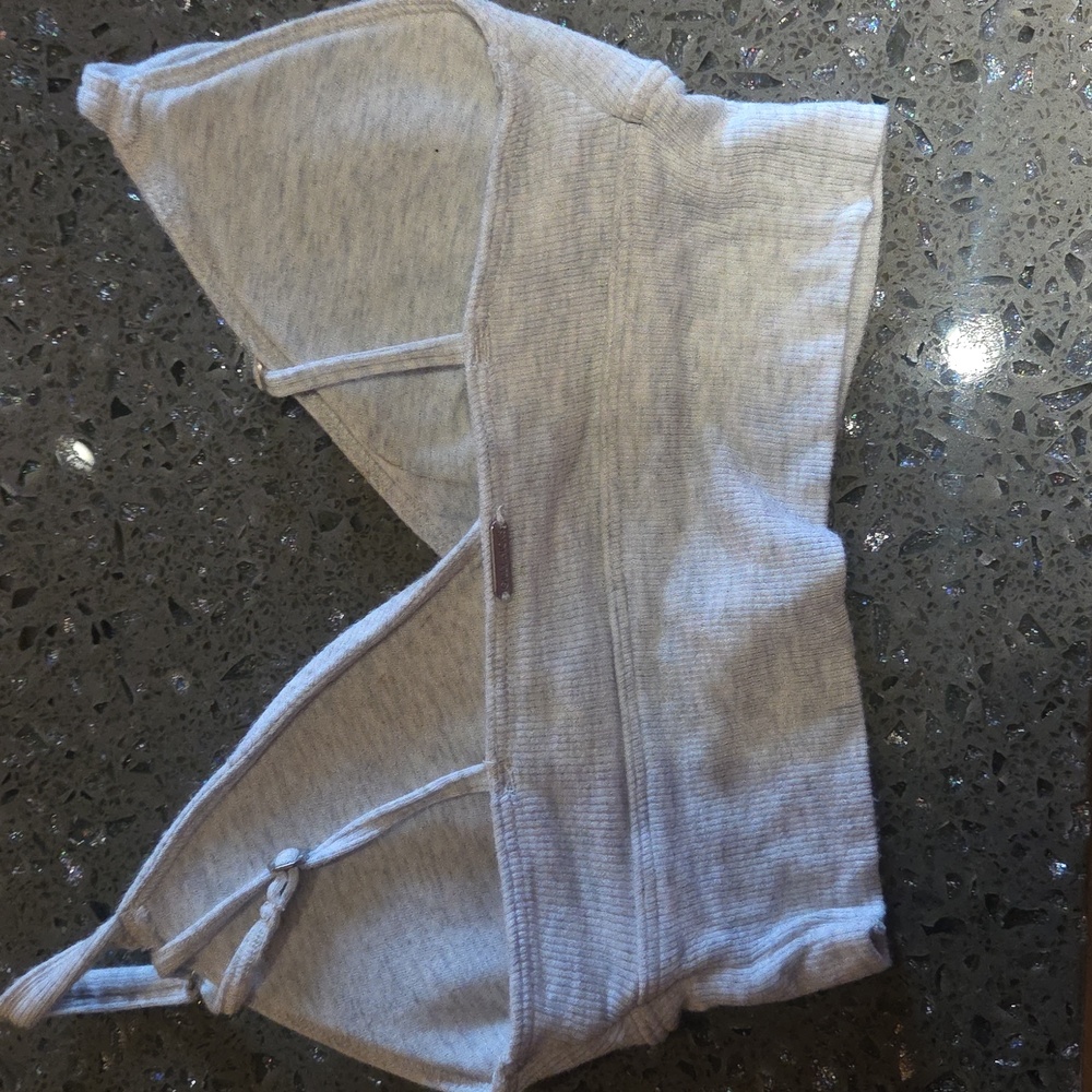 GILLY HICKS XS Bralette - Picture 2 of 3
